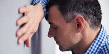 O que é abstinência na dependência química e como tratar os sintomas?